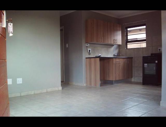 3 BEDROOM PROPERTY TO RENT IN WINDMILL PARK